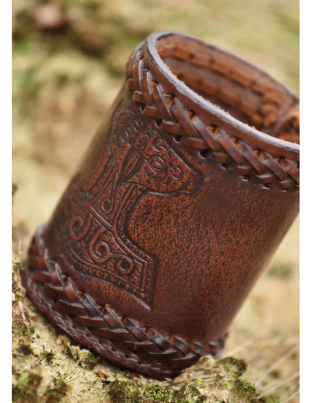 Bicchiere agitatore di dadi martello...