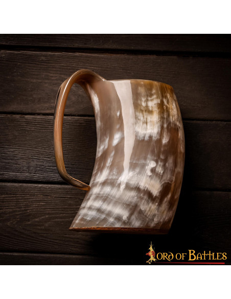 Vaso vichingo in corno di bue