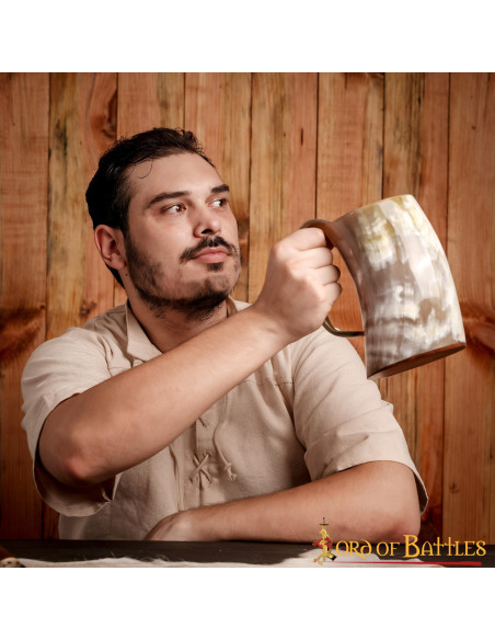 Vaso vichingo in corno di bue