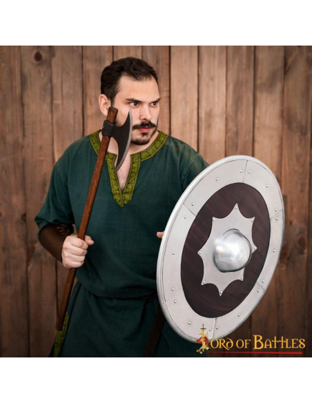 Scudo vichingo in legno e acciaio