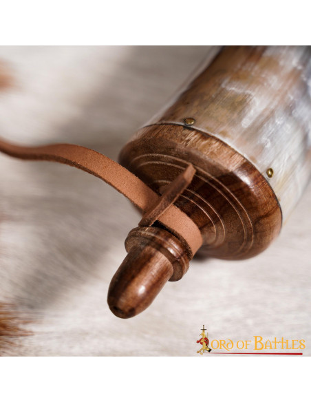 Polvere da sparo realizzata in corno...