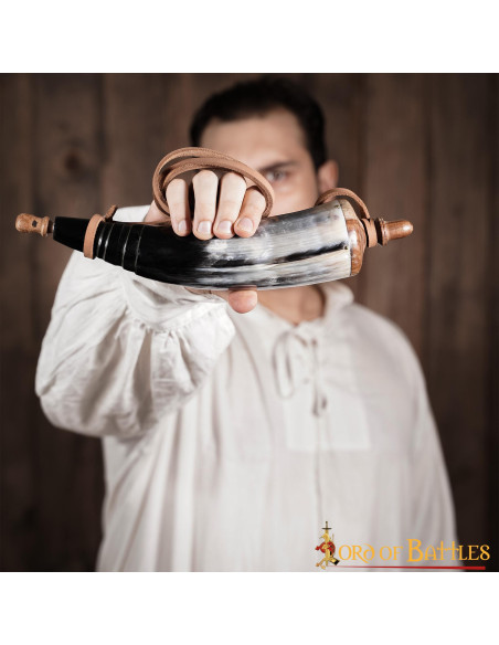 Polvere da sparo realizzata in corno...