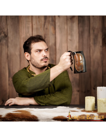 Boccale da birra vichingo con teschio...