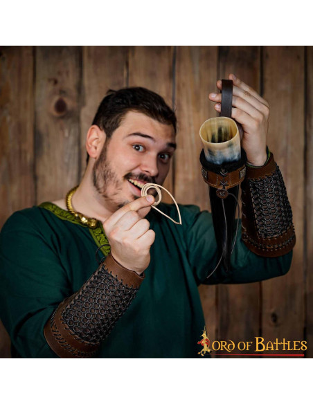 Tahalí per corna in cuoio foderato,...