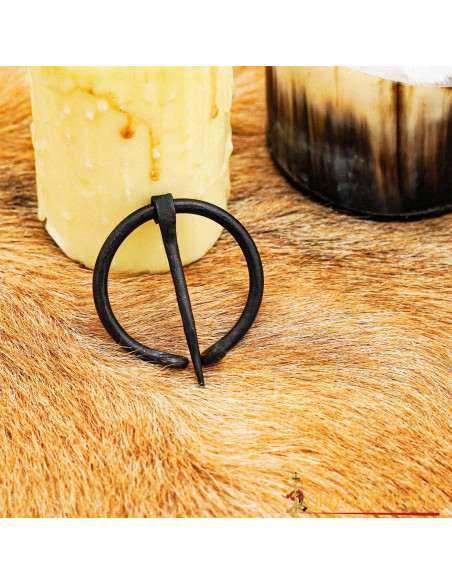 Fibula medievale a cappa in ferro...