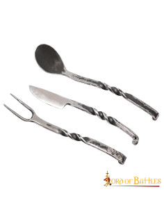 Set 3 posate medievali forgiate rustiche 2
