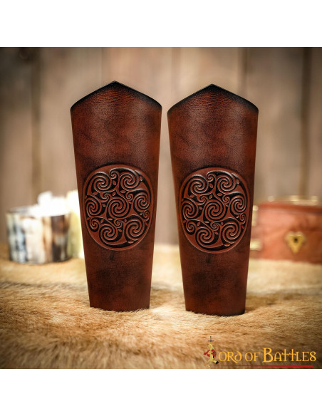 Bracciali a spirale celtica in pelle...