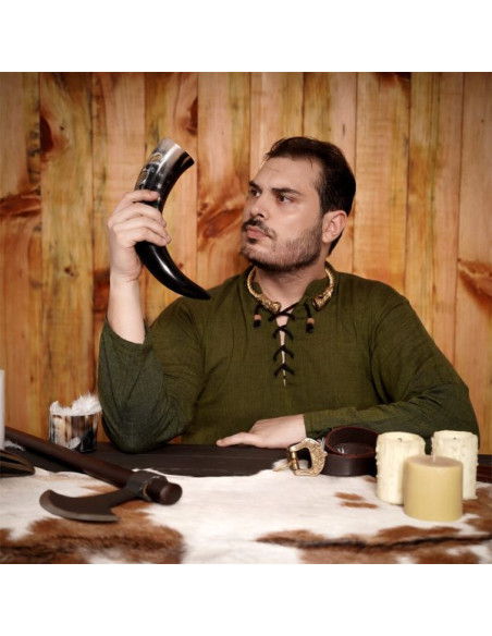 Corno per bere Fiore con macchioline,...