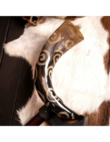 Corno per bere disegni a spirale...