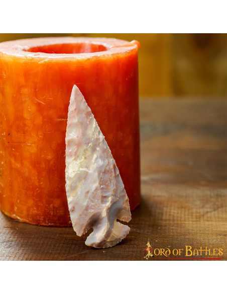 Punta di freccia in pietra focaia...