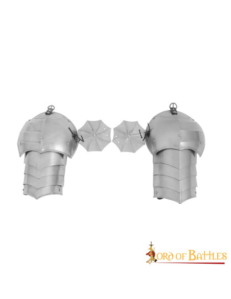 Spalline medievali con scudi