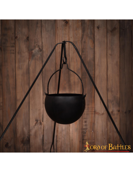 Calderone da cucina medievale in...