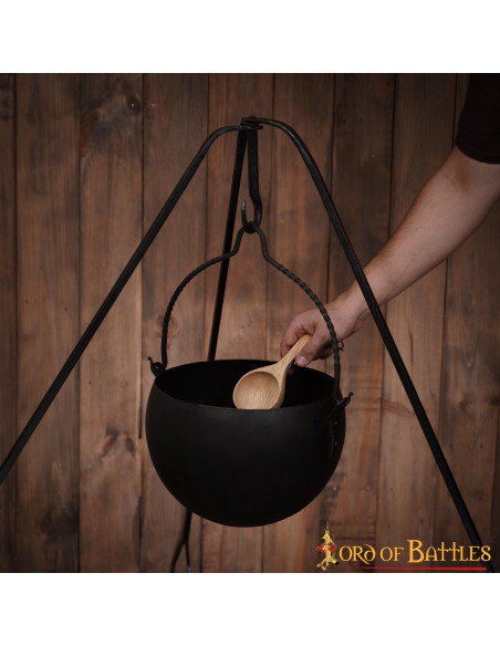 Calderone da cucina medievale in...