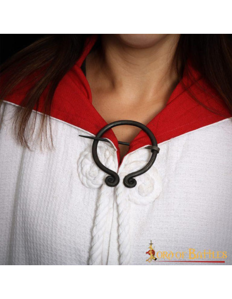 Spilla da mantello funzionale in... Spilla da mantello funzionale in...