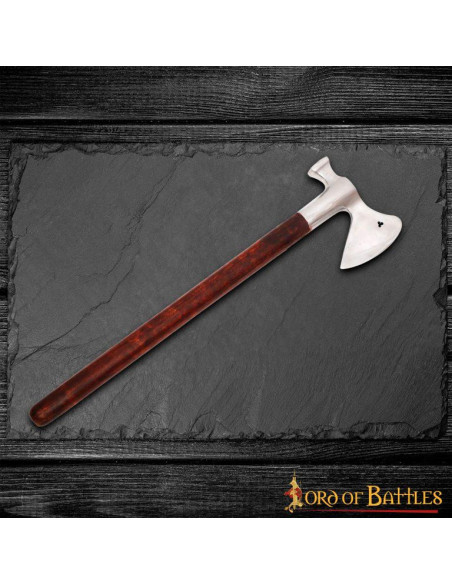 ascia medievale a testa di martello
