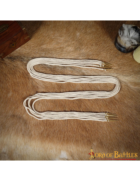 Set di 5 aiglets color crema con...