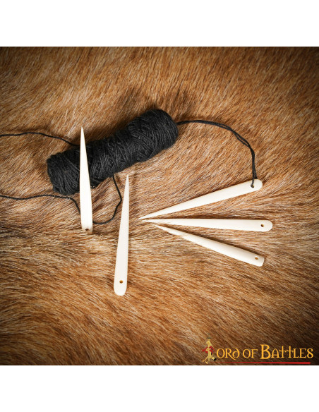 Set di 5 aghi in osso vichingo (7 cm.)