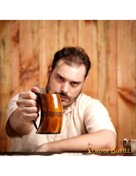 Boccale vichingo in corno di bue per...