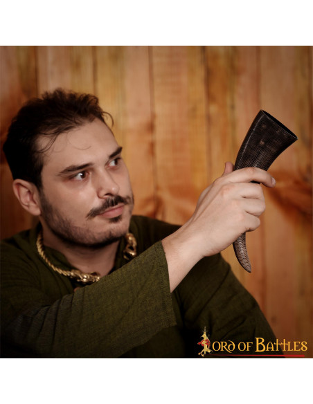 Corno potorio vichingo con squame...