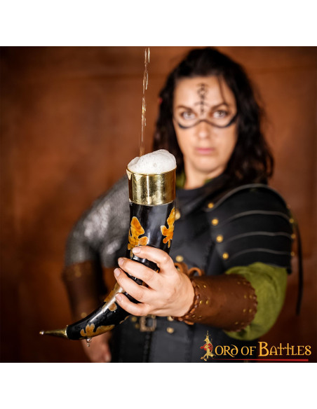 Corno per bere con macchie...