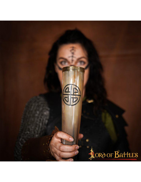 Corno potorio con nodo celtico