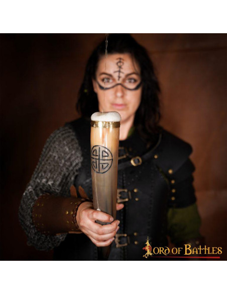 Corno potorio con nodo celtico