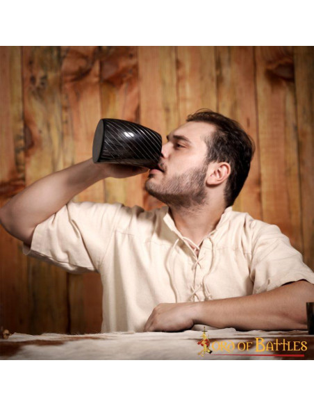 Boccale da birra in corno di bue in...