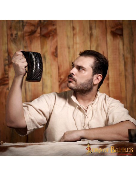 Boccale da birra in corno di bue in...