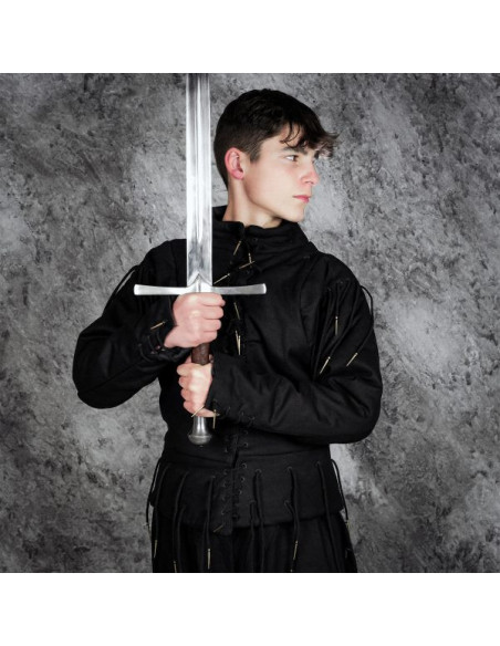 Gilet nero funzionale s. XV, con lacci