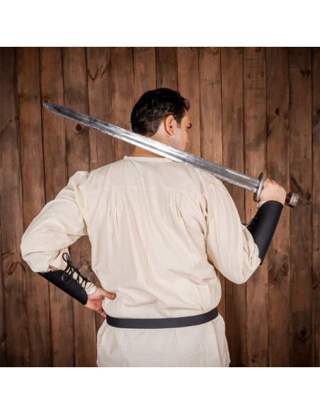 Bracciali medievali lisci fatti a...