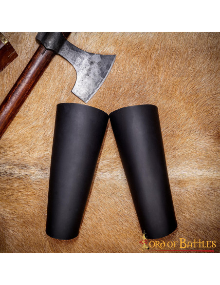 Bracciali medievali lisci fatti a...