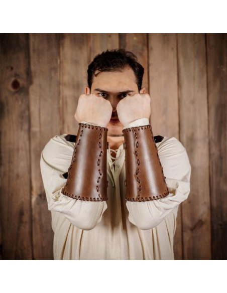 Braccialetti medievali fatti a mano...