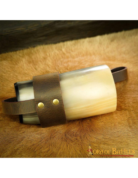 Portabicchieri e tazze in corno in...