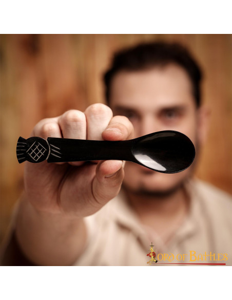 Set 4 cucchiai medievali in corno di Bue