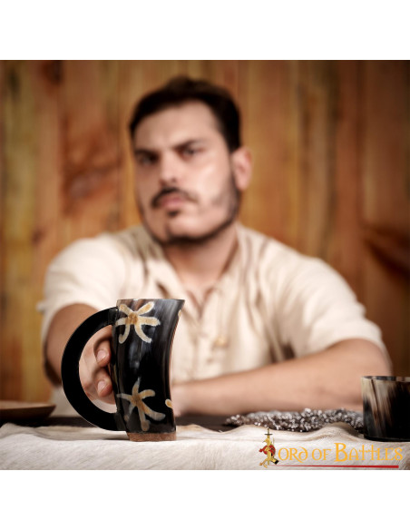 Boccale da birra in corno di bue...