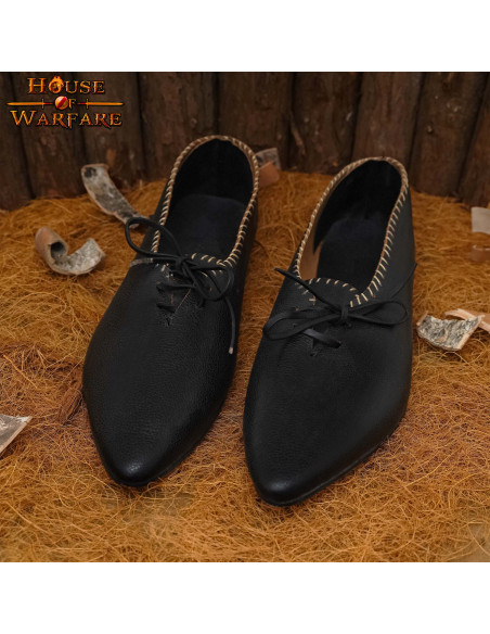 Scarpe da donna medievali in pelle...