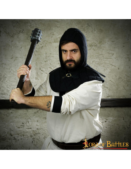 Crêpe trapuntato con gorgiera medievale