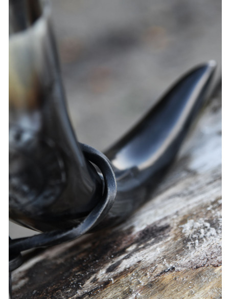 Corno celtico Vegvísir con supporto...