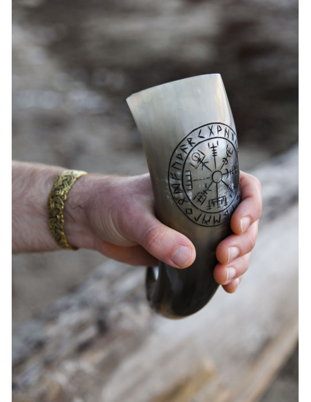 Corno celtico Vegvísir con supporto...