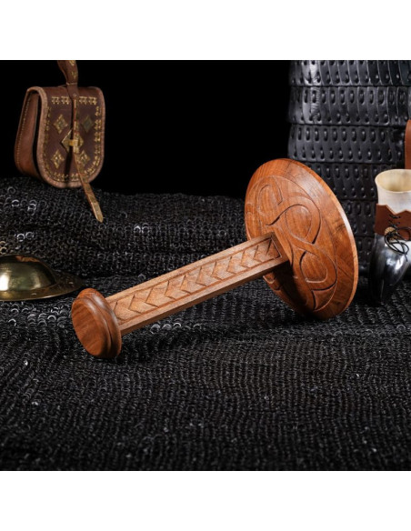 Supporto in legno intagliato per...