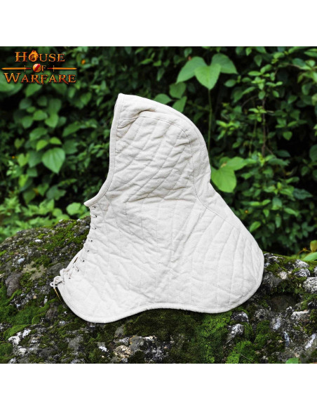 Berretto imbottito con gorgiera in ecrù