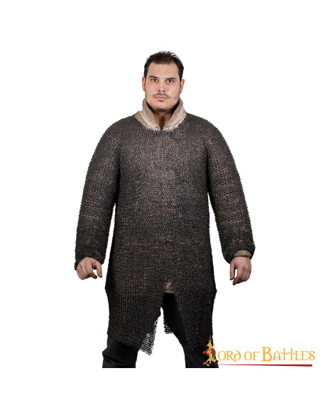 Lunga cotta di maglia medievale con...