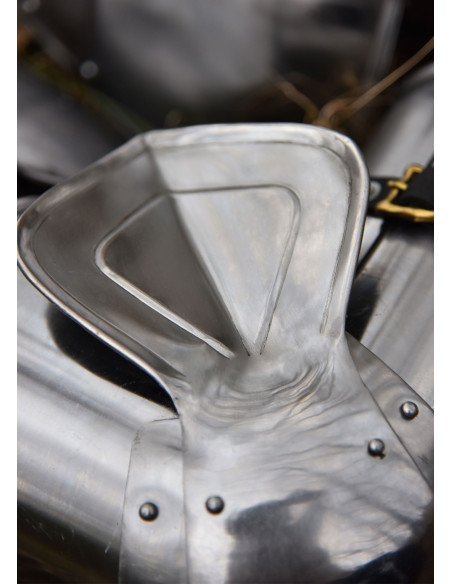 Armatura medievale e spallacci in...