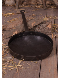 Padella medievale rustica a manico lungo