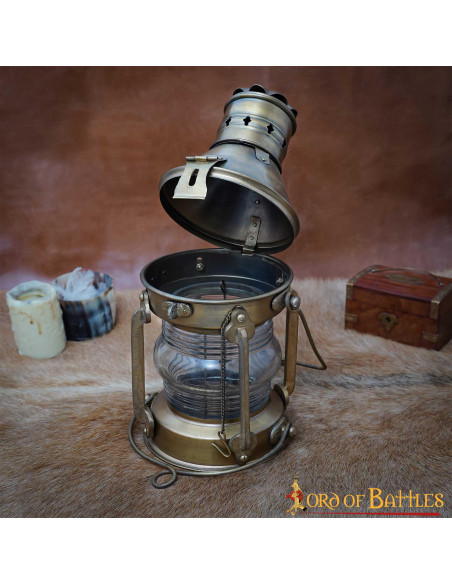 Lucerna medievale in ottone (15,7x33...