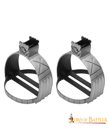 Staffe medievali in acciaio forgiato...