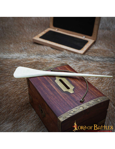 Mano romana in vero osso (3,2x18,1 cm.)