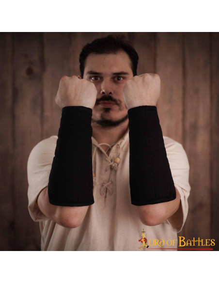 Braccialetti medievali imbottiti in...