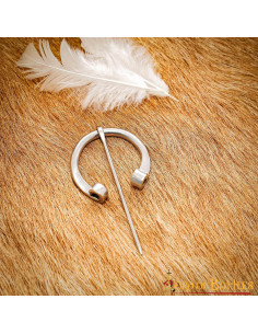 Fibula romana in acciaio inox (7,9x3,5 cm.)