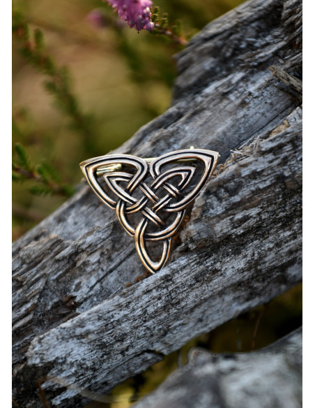 Fibula celtica Triquetta in bronzo...